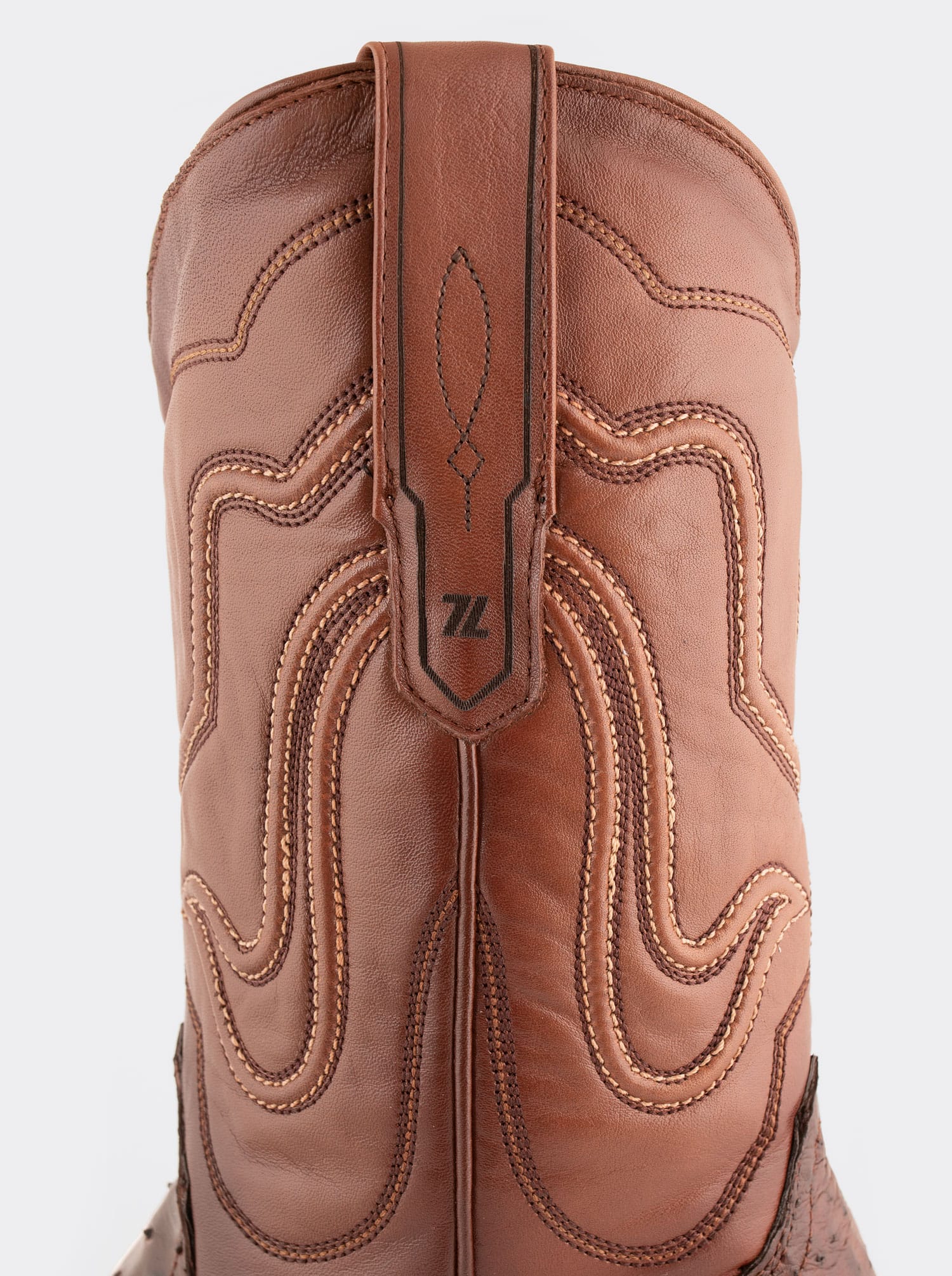 Bota Vaquera con Suela de Cuero en Piel Genuina de Avestruz Bruchatto Estilo 1055
