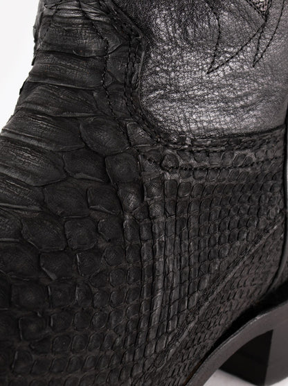 Bota Rodeo con Suela de Cuero en Piel Genuina de Pitón Nobuck Negro Estilo 1558