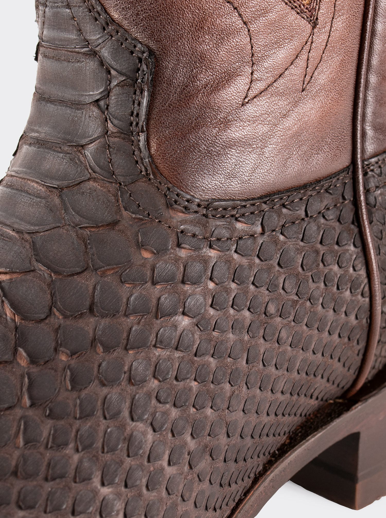 Bota Rodeo con Suela de Cuero en Piel Genuina de Pitón Nobuck Café Estilo 1558