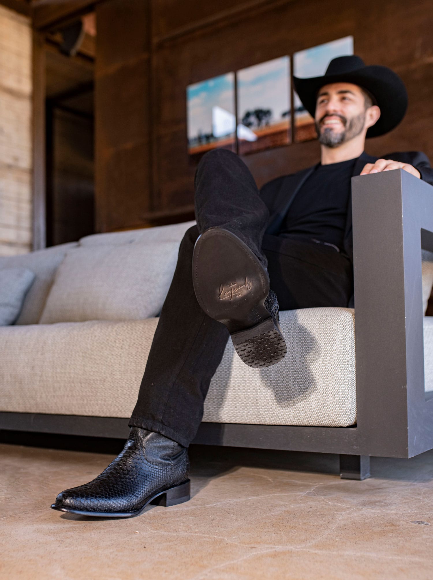 Botín Vaquero con Cierre en Piel Genuina de Pitón Color Negro Estilo 11200